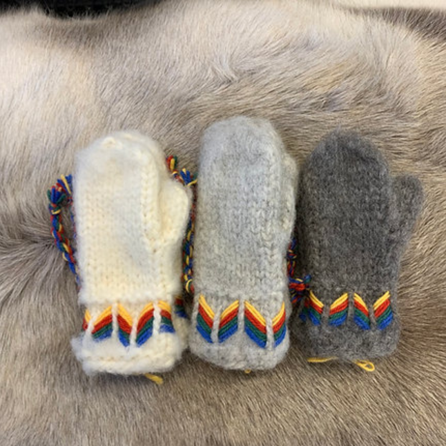 Lovikka mittens for children