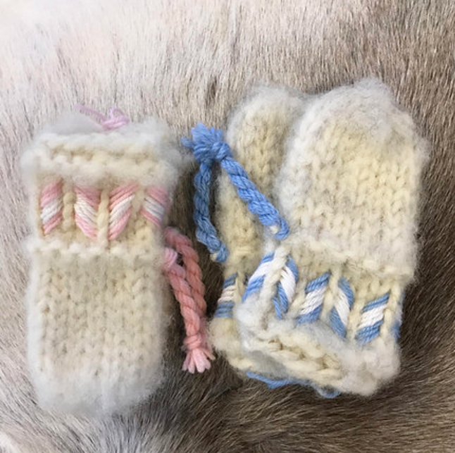 Lovikka mittens for babies