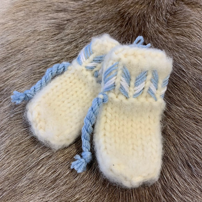 Lovikka mittens for babies