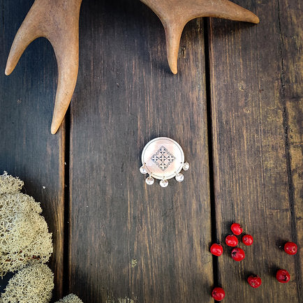 Ello Brooch