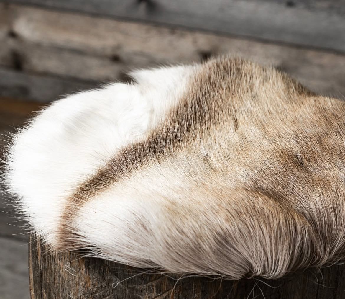 Reindeer Hide Seating Pad - Neat Circular